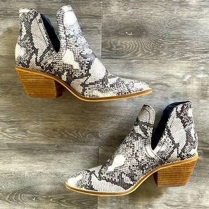 Beast Fashion Black and Cream Snake Print Ankle Boots